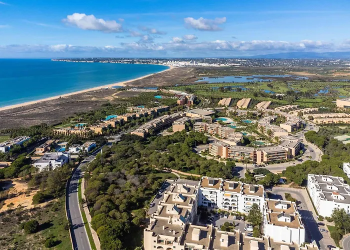 Salgados 1 Bedroom Apartment - 500M From The Beach