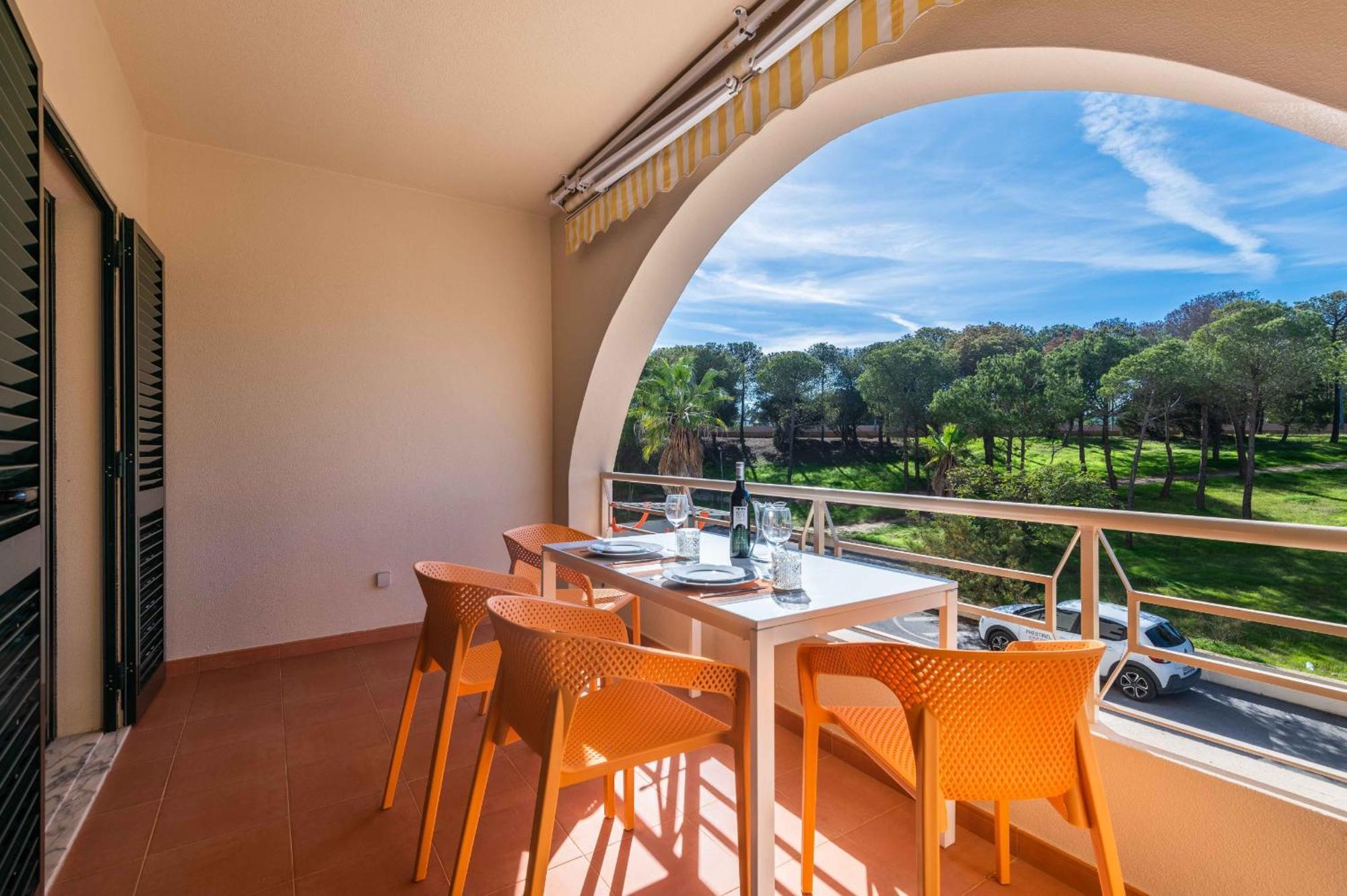 Salgados 1 Bedroom - 500m From The