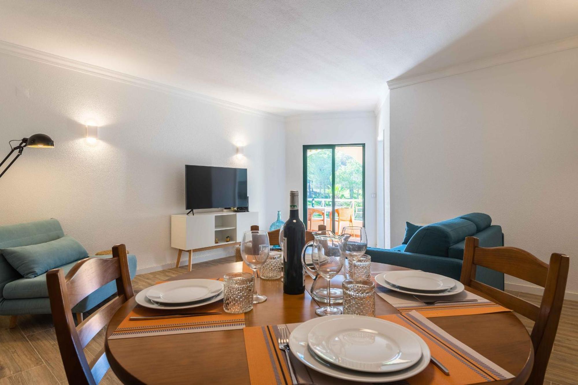 Salgados 1 Bedroom - 500m From The Apartment