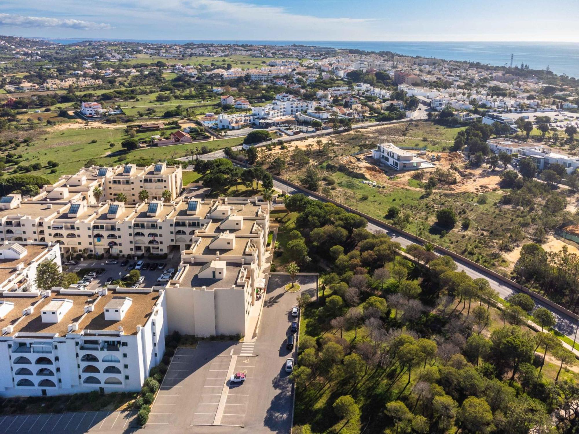 Apartment Salgados 1 Bedroom - 500m From The *